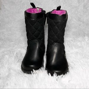 ❌❌Sold❌❌Black Quilted toddler Boots